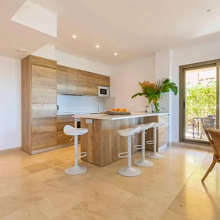 Elegante Piso En Benahavis Con Vista Al Mar Apartment *