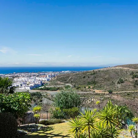 Elegante Piso En Benahavis Con Vista Al Mar * エステポナ