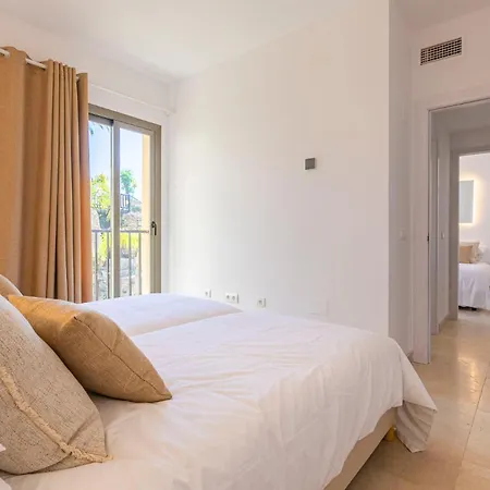 Elegante Piso En Benahavis Con Vista Al Mar Apartment Estepona