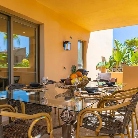 Elegante Piso En Benahavis Con Vista Al Mar Apartment Estepona
