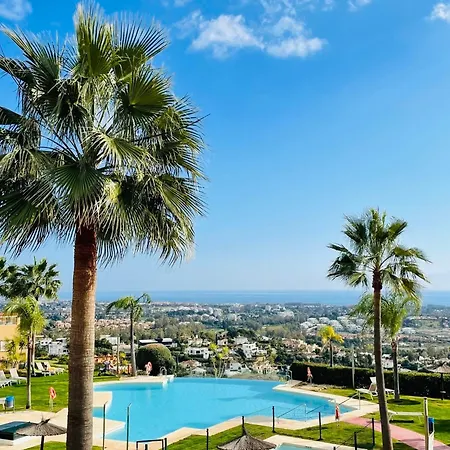 Elegante Piso En Benahavis Con Vista Al Mar Apartment